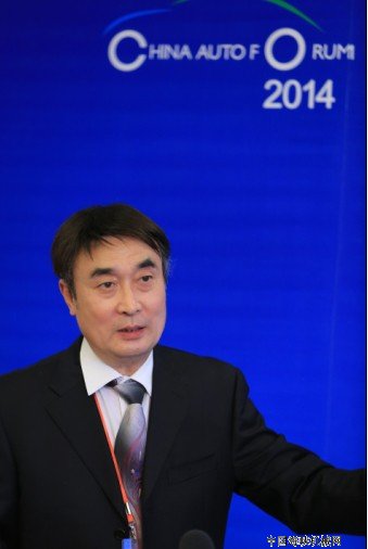 首届中国汽车装备专题论坛在京成功举办