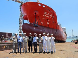 ôع˾5390DWT˫಻ͻһ崬ɹˮ