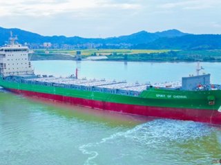 β촬˾˳1162TEU֧ͼװ䴬