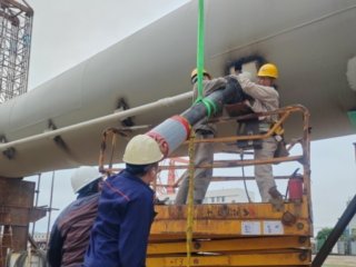 漳浦二期风机基础导管架G27机位的外加电流保护装置电极正式开始安装